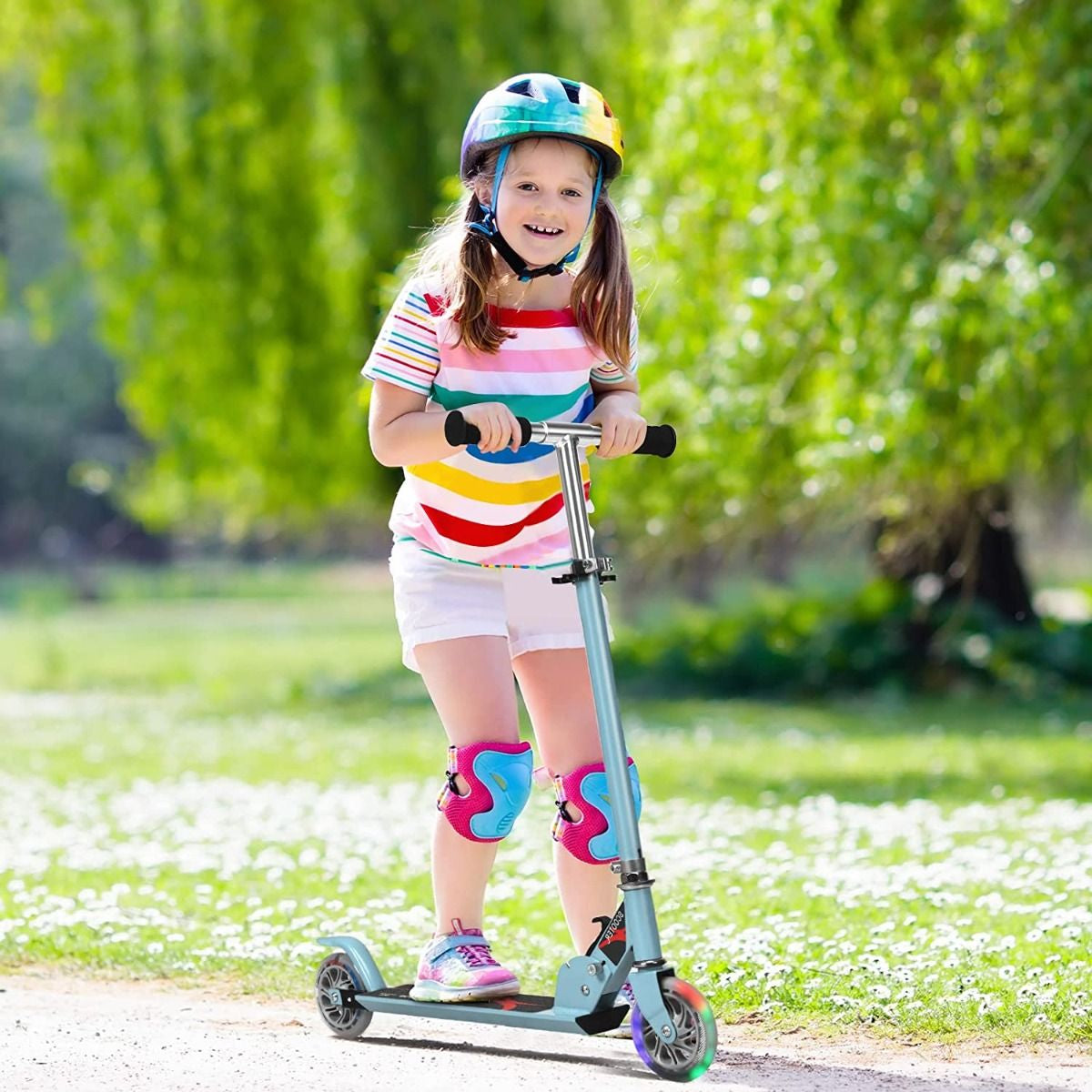 Trottinette Enfant 2 Roues Patinette Enfant Pliable Scooter Enfant Kick Avec LED Lumière Hauteur Réglable Bleu/Bleu Foncé/Rose/Rouge/Violet/Jaune